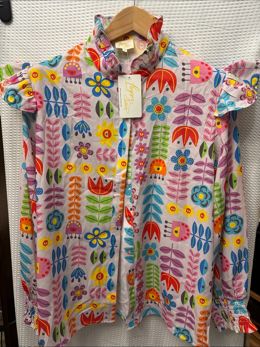 Women’s Layerz Clothing blouse size Medium